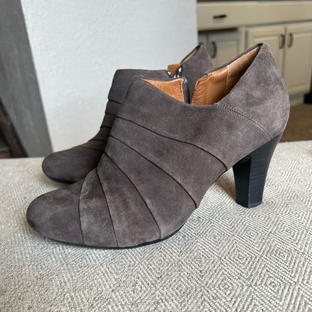 Clarks Artisan Society Gown II Brown Booties 62325 Women's US 8